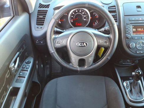 Used 2013 Kia Soul + w/ Audio Pkg image 5