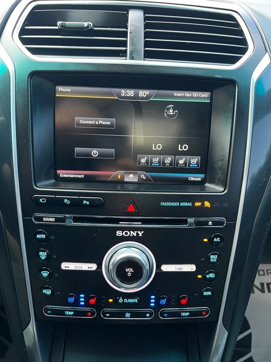 Used 2016 Ford Explorer Platinum AWD/4WD image 20