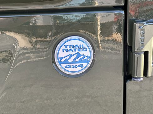 Used 2021 Jeep Wrangler Unlimited Sahara w/ Dual Top Group image 32