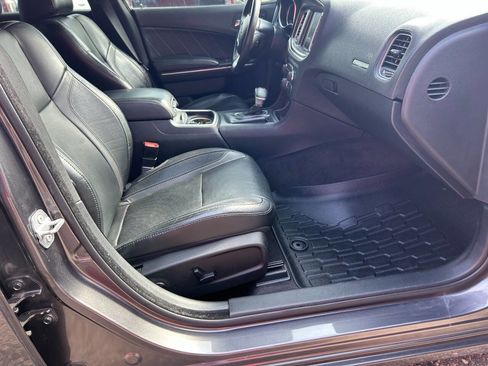 Used 2016 Dodge Charger SXT w/ AWD Plus Group image 24