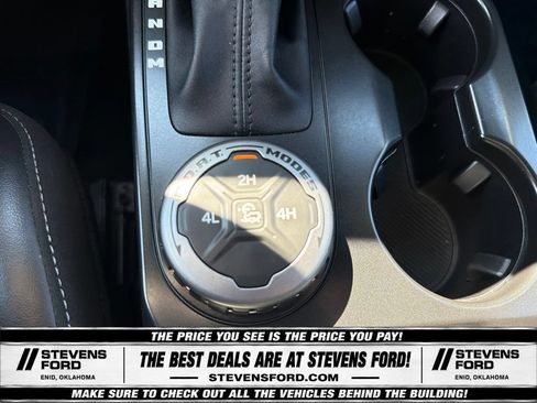 Used 2025 Ford Bronco Outer Banks AWD/4WD image 27