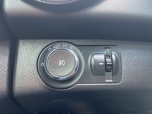 Used 2017 Chevrolet Sonic LT w/ Fun and Sun Package image 20
