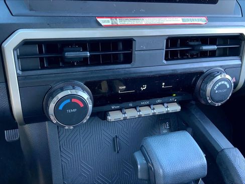 Used 2024 Toyota Tacoma SR image 31