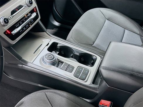 Used 2024 Ford Explorer XLT image 16