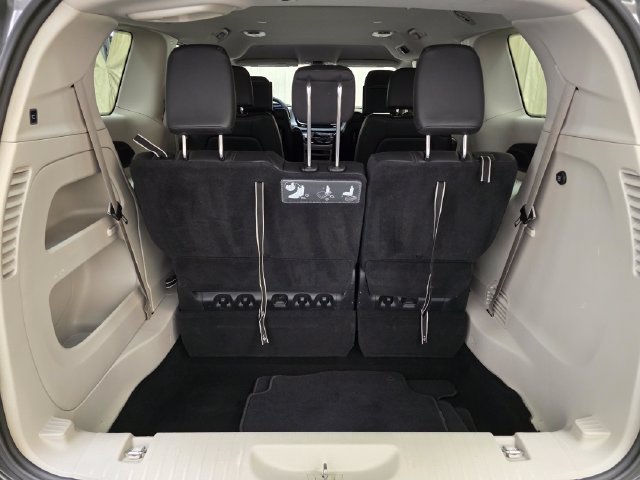 Used 2020 Chrysler Pacifica Touring-L Plus FWD image 29