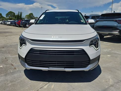 New 2026 Kia Niro LX FWD image 3