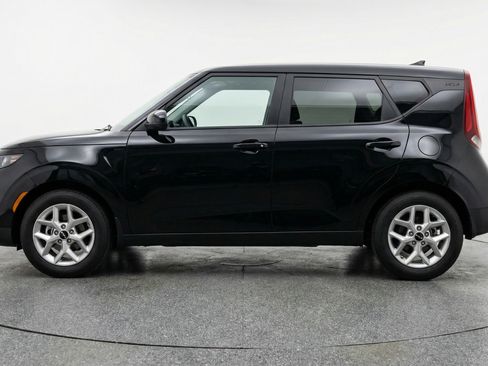 Used 2025 Kia Soul LX w/ LX Technology Package image 5