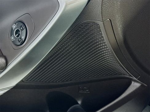 Used 2018 Hyundai Santa Fe Sport image 19