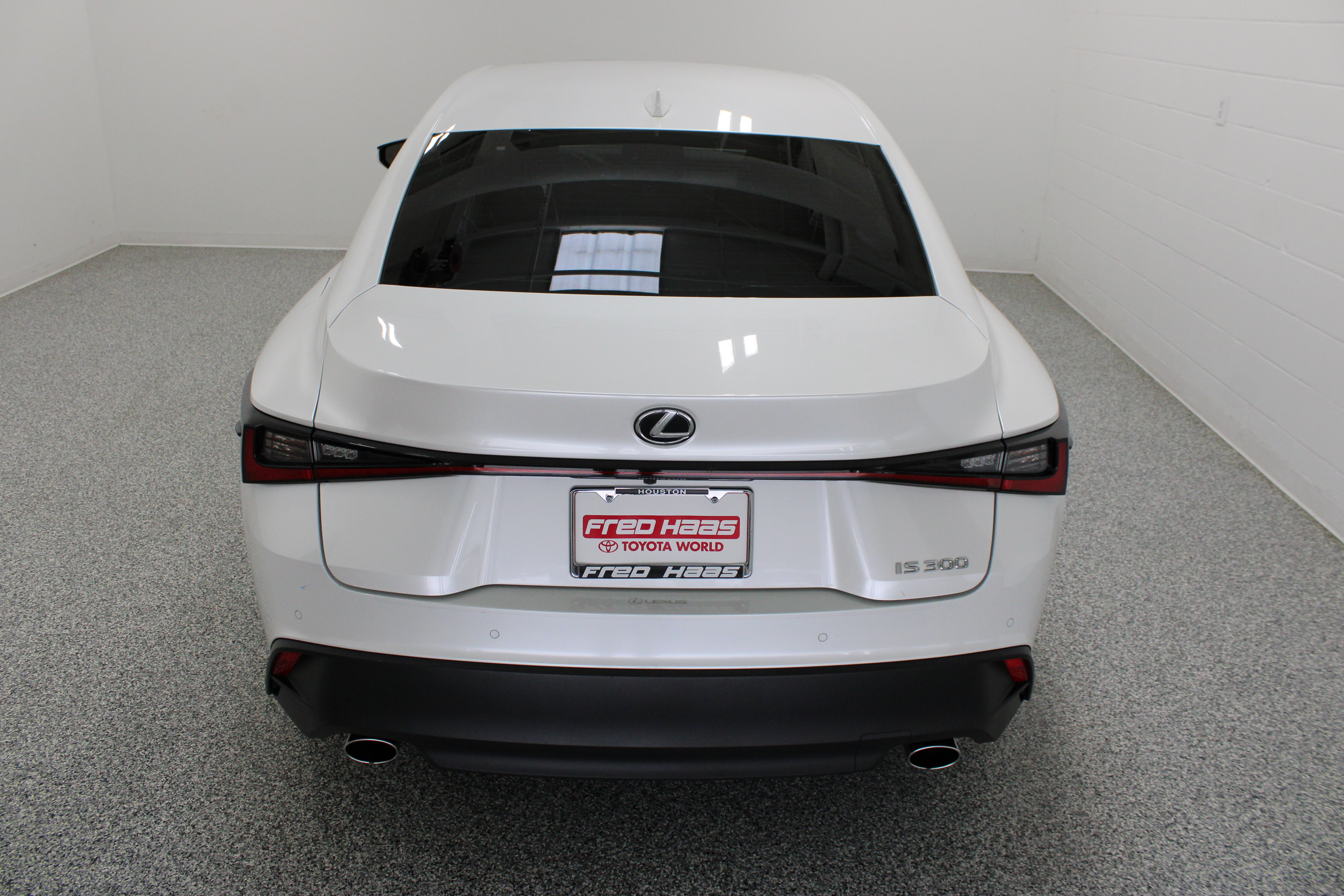 Used 2024 Lexus IS 300 w/ Comfort Package RWD image 8