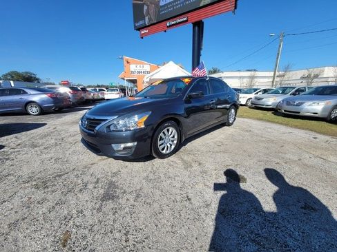 Used 2014 Nissan Altima 2.5 S w/ Display Audio Package image 1