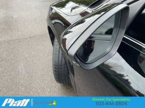 Used 2021 Audi e-tron Premium image 15