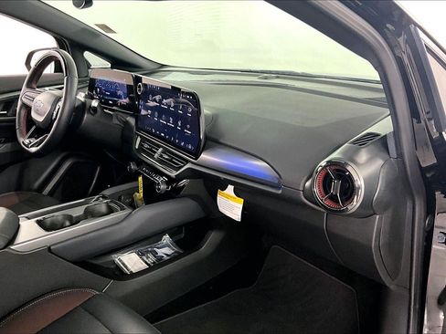 Used 2024 Chevrolet Equinox EV RS image 26
