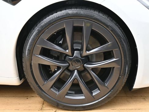 Used 2022 Tesla Model S AWD/4WD image 45