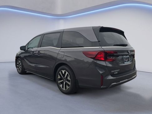 New 2026 Honda Odyssey EX-L image 3