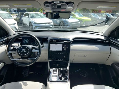 Certified 2024 Hyundai Tucson Limited AWD/4WD image 24
