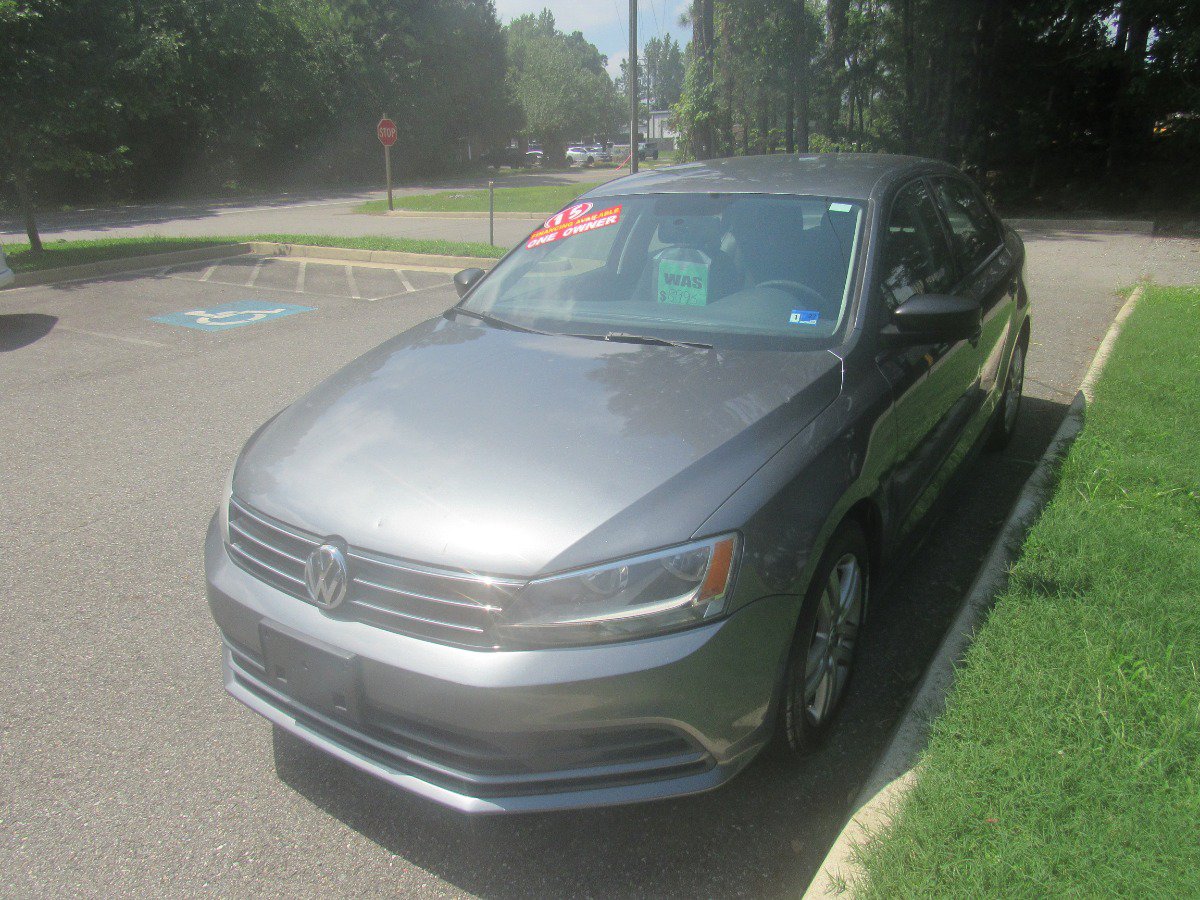 Used 2015 Volkswagen Jetta S FWD image 2