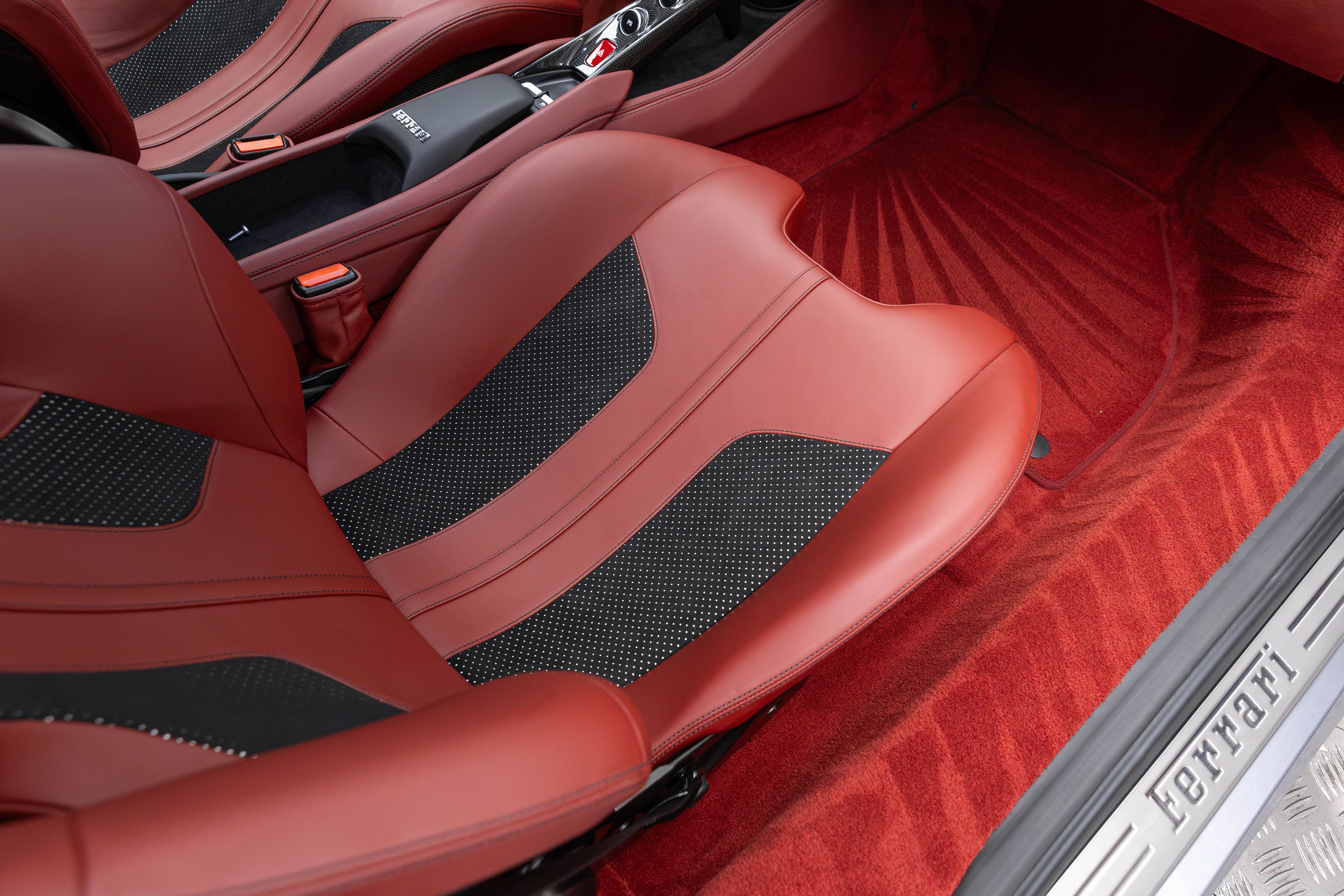 Used 2020 Ferrari F8 Tributo RWD image 48