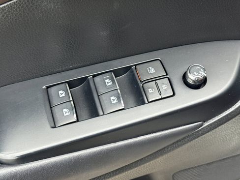 Used 2018 Toyota Highlander image 11