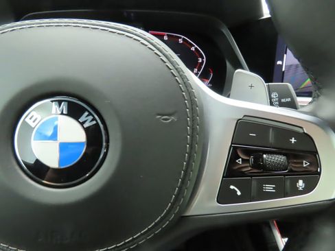 Used 2020 BMW X7 M50i image 12