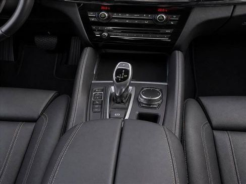 Used 2019 BMW X6 sDrive35i w/ Premium Package RWD image 20