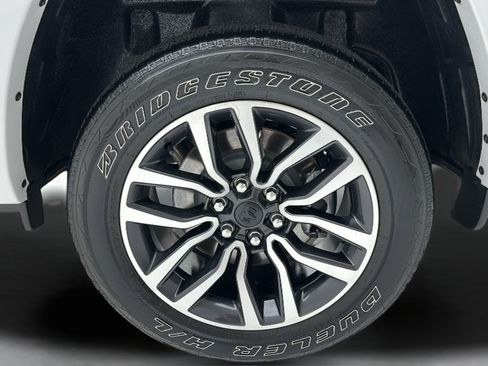 Used 2026 RAM 1500 Limited AWD/4WD image 10