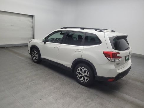 Used 2023 Subaru Forester Premium AWD/4WD image 3