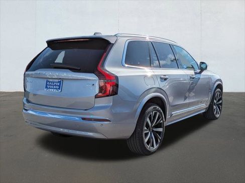 New 2026 Volvo XC90 B6 Core image 2