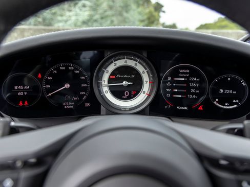 Certified 2025 Porsche 911 Turbo AWD/4WD image 39