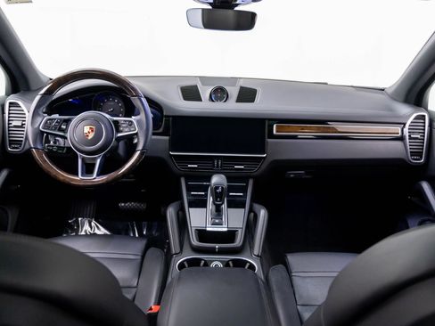 Certified 2023 Porsche Cayenne Platinum Edition AWD/4WD image 11