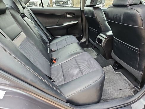 Used 2014 Toyota Camry SE image 19