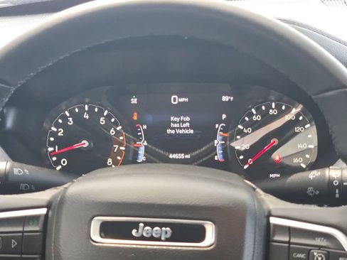 Used 2025 Jeep Compass Latitude w/ Sun & Sound Group AWD/4WD image 25