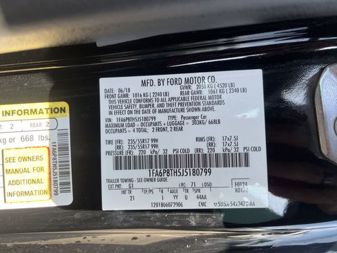 Used 2018 Ford Mustang Coupe RWD image 5