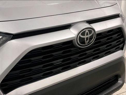 Certified 2024 Toyota RAV4 XLE image 31