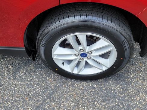 Used 2018 Ford Edge SEL w/ Equipment Group 201A AWD/4WD image 8