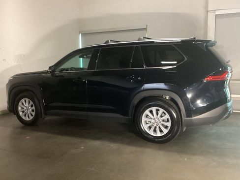 Used 2024 Toyota Grand Highlander XLE image 8