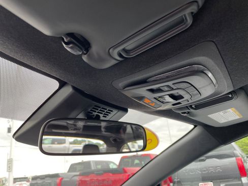 Certified 2025 Toyota Corolla SE image 28