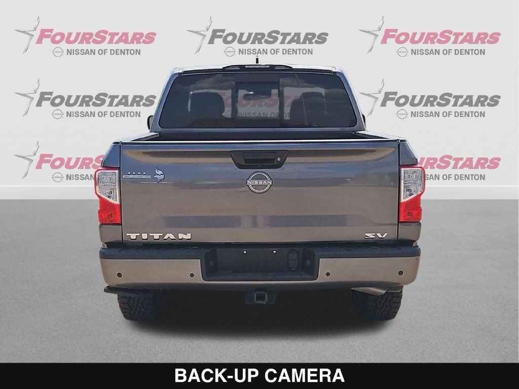 Used 2024 Nissan Titan SV w/ SV Convenience Package RWD image 5