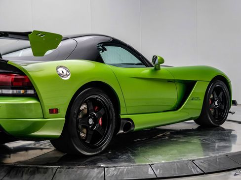 Used 2010 Dodge Viper ACR RWD image 23