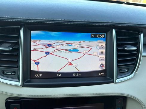Used 2019 INFINITI QX50 Luxe w/ Navigation Package FWD image 12