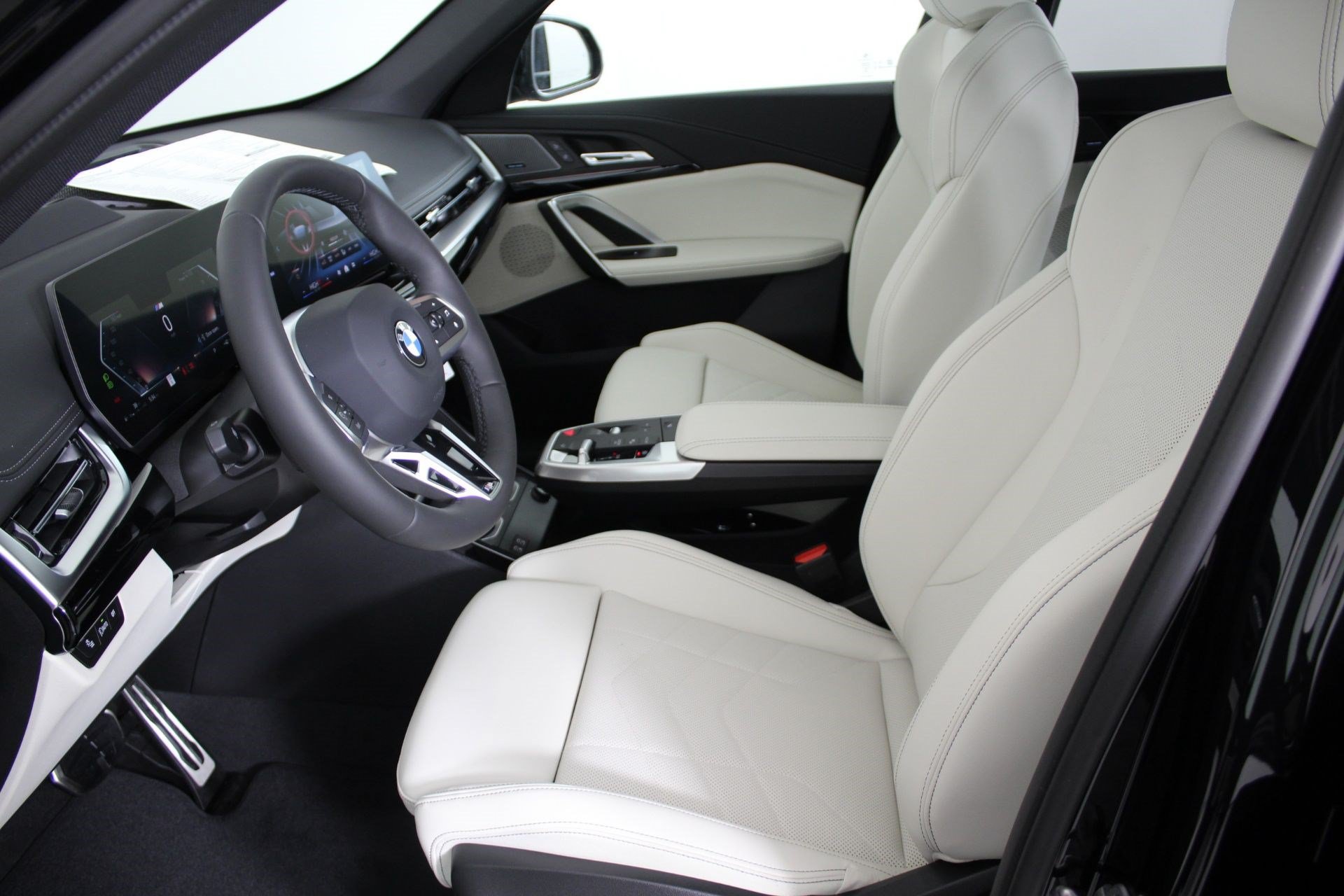 Used 2026 BMW X1 xDrive28i w/ Technology Package AWD/4WD image 5