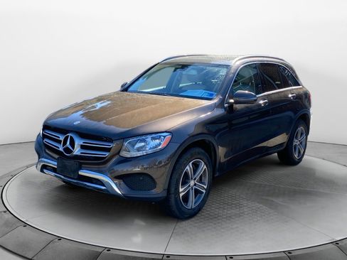 Used 2016 Mercedes-Benz GLC 300 4MATIC image 3