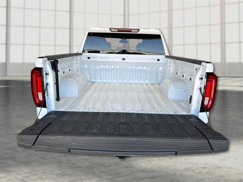 Used 2025 GMC Sierra 1500 SLT image 11