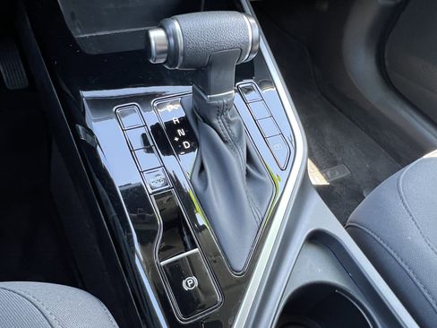 Certified 2024 Kia Niro LX image 26