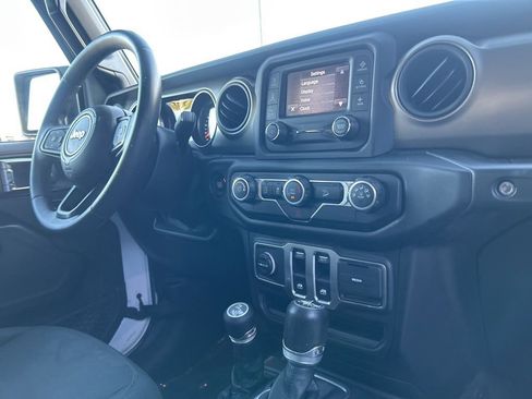Used 2018 Jeep Wrangler Sport image 25