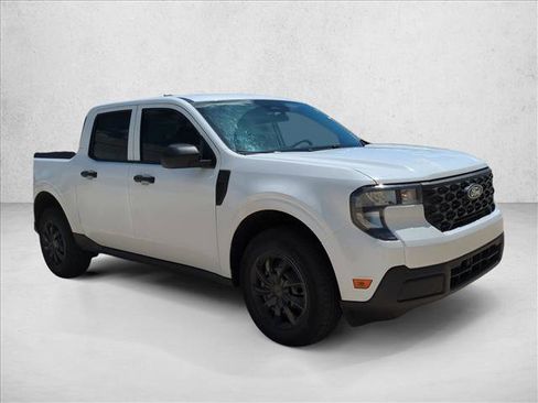 Used 2025 Ford Maverick XL FWD image 3