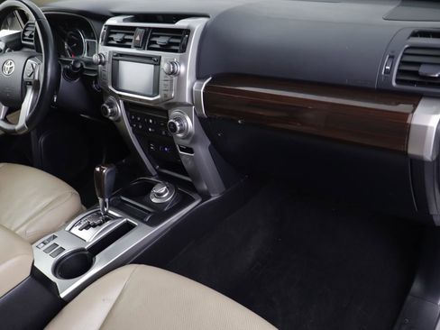 Used 2014 Toyota 4Runner Limited image 20