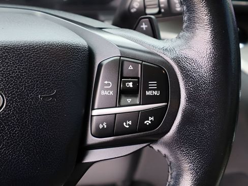 Used 2020 Ford Explorer XLT w/ Equipment Group 202A AWD/4WD image 33