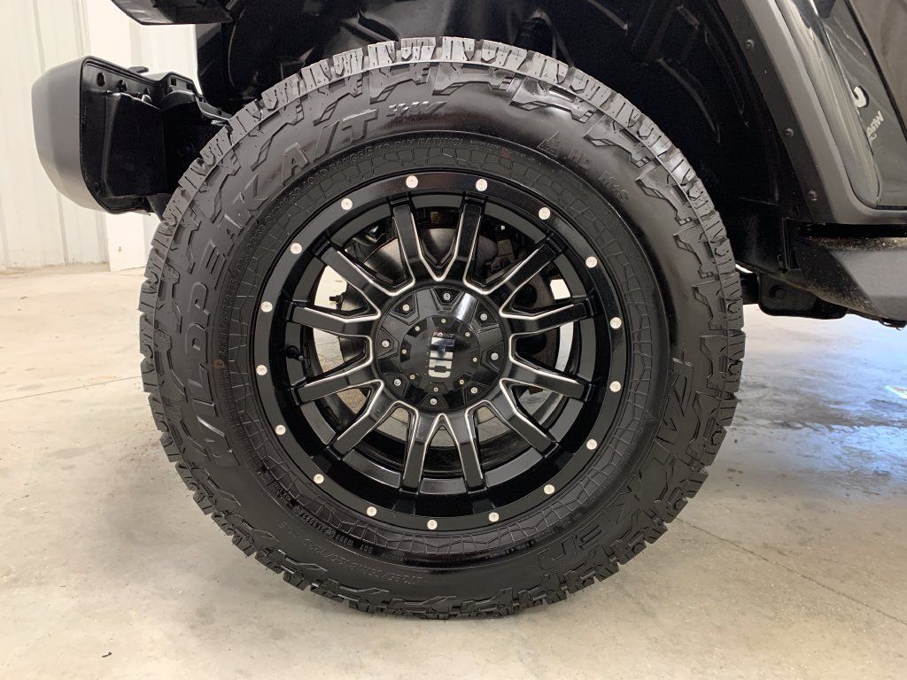 Used 2021 Jeep Wrangler Unlimited Sahara w/ Uconnect 4C Nav & Sound Group AWD/4WD image 2