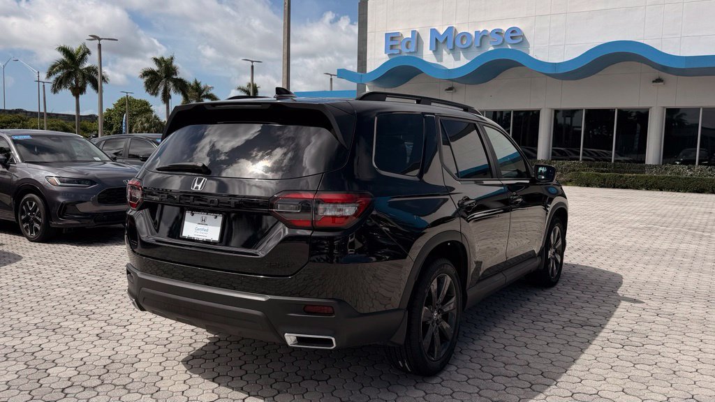 Certified 2024 Honda Pilot Sport image 13