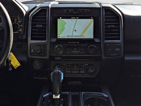 Used 2018 Ford F150 XLT w/ Equipment Group 302A Luxury AWD/4WD image 13